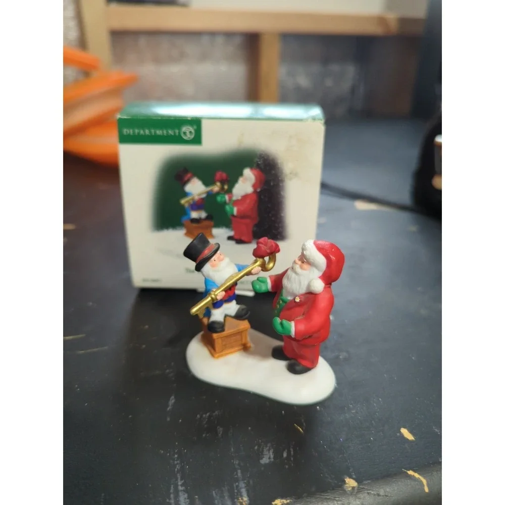 Dept 56  The Key To The North Pole -  North Pole Series Christmas Village